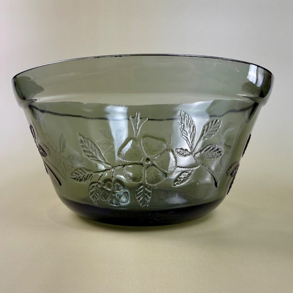 Vintage Federal Glass Blossom BowlSundown Gray8" FloralGlass MCM